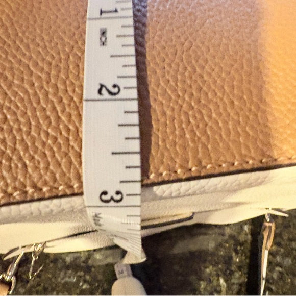 Kate Spade New York Hudson Pebbled, Leather Crossbody Bag - Picture 7 of 7